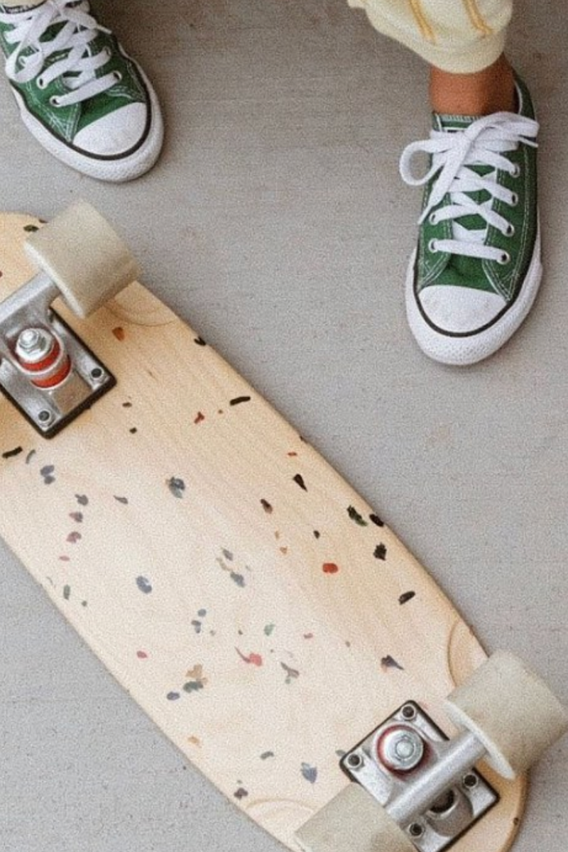 Bobby Small Speckle Skateboard Lifestyle Image Loft 2